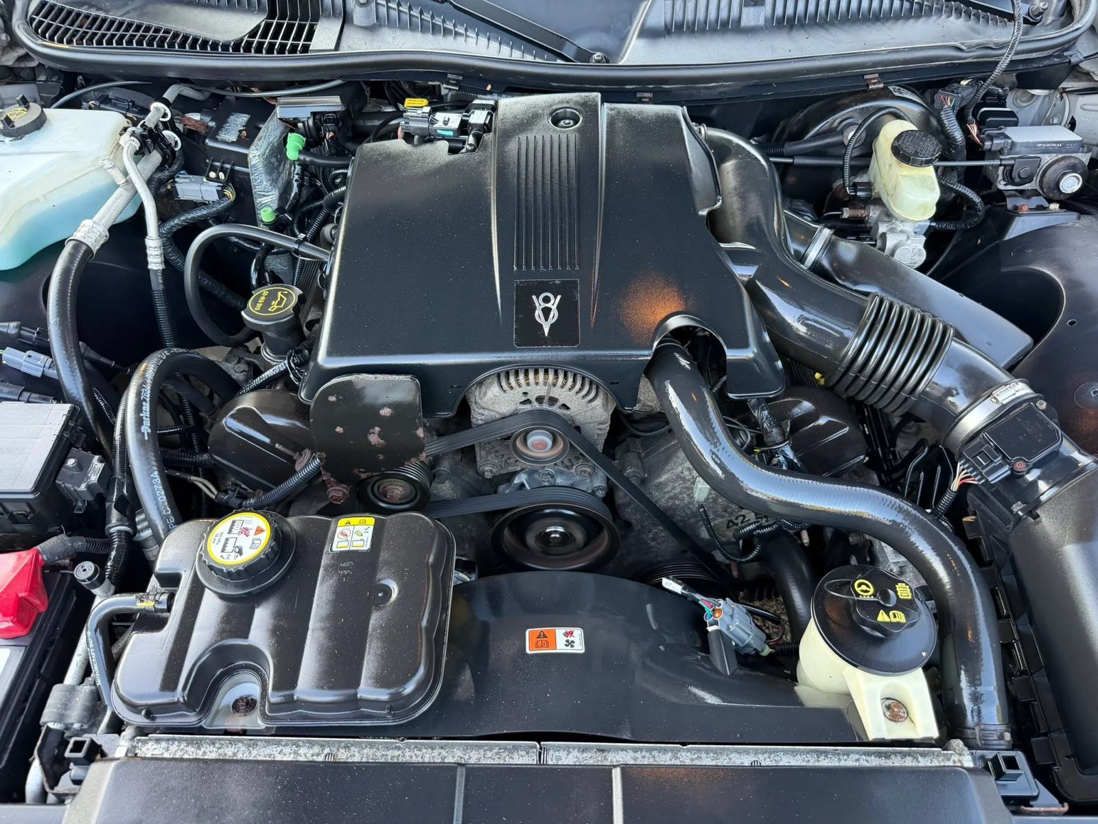 Used 2003 Lincoln Town Car Executive RWD image 41