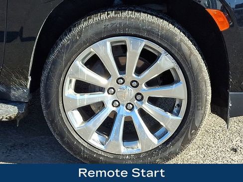 Used 2021 Chevrolet Tahoe Premier w/ Premium Package image 12