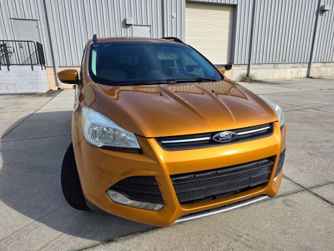 Used 2016 Ford Escape SE w/ Equipment Group 201A FWD image 10
