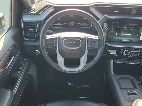 Used 2024 GMC Sierra 2500 Denali w/ Denali Reserve Package AWD/4WD image 12