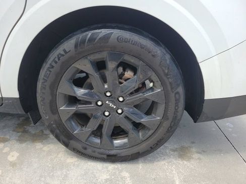 Used 2024 Kia Carnival SX Prestige FWD image 5