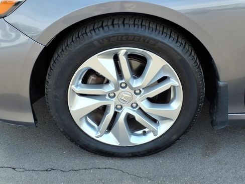 Used 2019 Honda Accord LX image 9