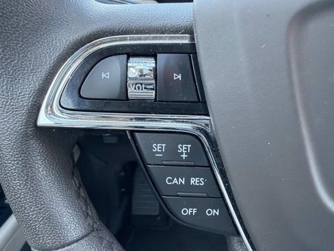 Certified 2022 Lincoln Nautilus FWD w/ Premium Package image 30