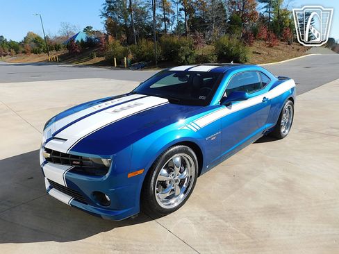 Used 2010 Chevrolet Camaro SS RWD image 8