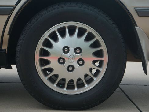 Used 1991 Toyota Cressida RWD image 38