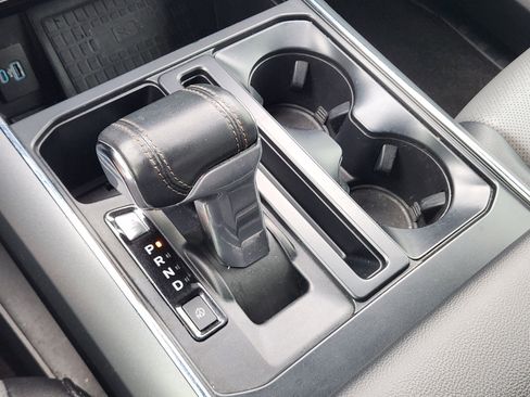 Used 2022 Ford F150 Lightning Lariat image 24