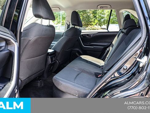 Used 2024 Toyota RAV4 LE AWD/4WD image 19