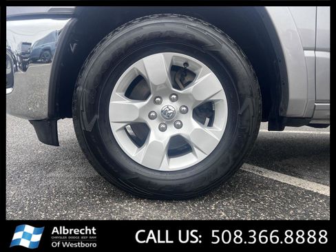 Used 2025 RAM 1500 Big Horn AWD/4WD image 30