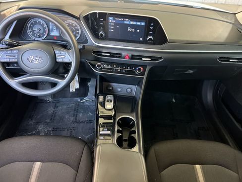 Used 2021 Hyundai Sonata SE FWD image 4