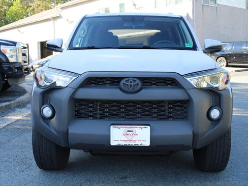 Used 2015 Toyota 4Runner SR5 image 2