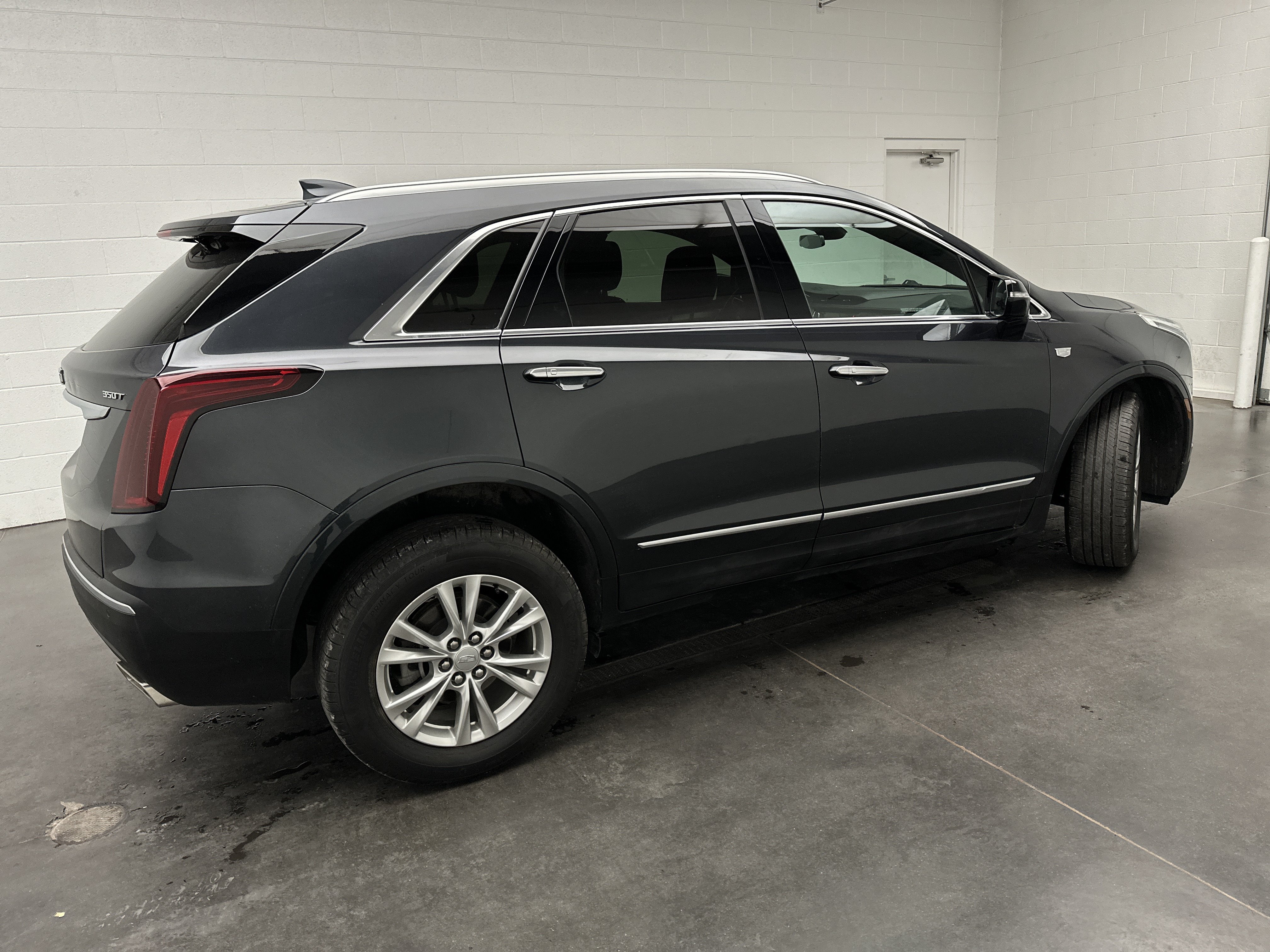 Used 2023 Cadillac XT5 Luxury AWD/4WD image 9