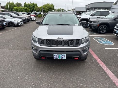 Used 2020 Jeep Compass Trailhawk AWD/4WD image 2