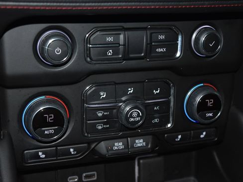 Used 2021 Chevrolet Tahoe RST w/ Luxury Package image 12