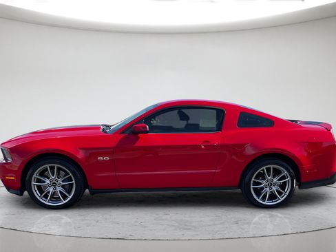 Used 2011 Ford Mustang GT Premium w/ Brembo Brake Pkg RWD image 9