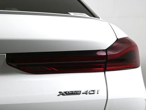 Used 2020 BMW X6 xDrive40i w/ Executive Package image 13