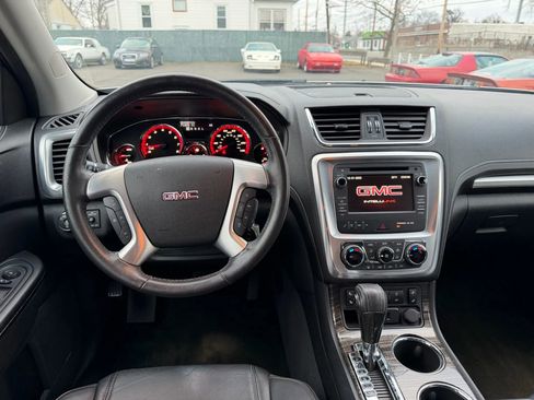 Used 2016 GMC Acadia SLT image 18