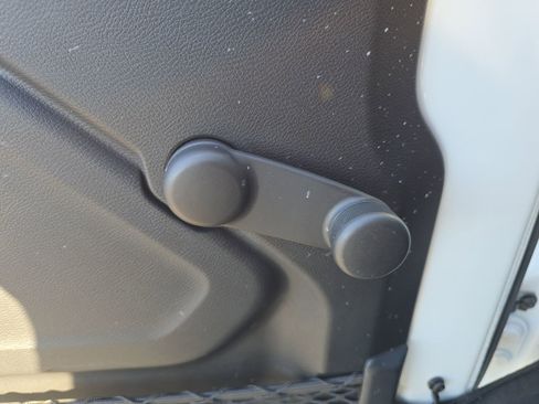 Used 2021 Jeep Wrangler Sport image 12