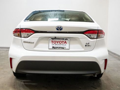 New 2025 Toyota Corolla LE image 6