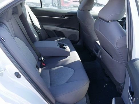 Used 2022 Toyota Camry LE image 21