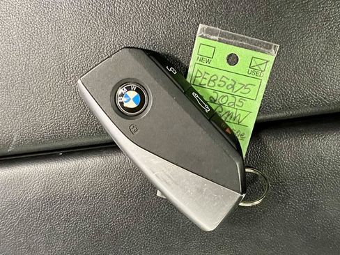Used 2025 BMW X5 xDrive50e AWD/4WD image 34