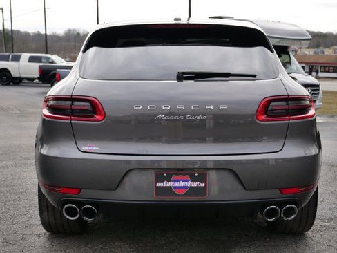 Used 2016 Porsche Macan Turbo image 23