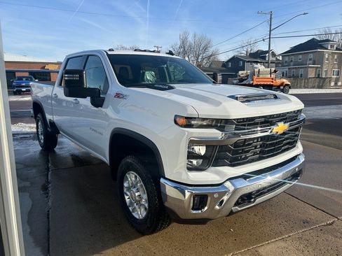 New 2026 Chevrolet Silverado 3500 LT w/ All Star Edition image 4