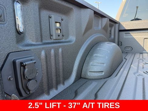 New 2026 Ford F350 Platinum w/ Platinum Plus Package AWD/4WD image 22