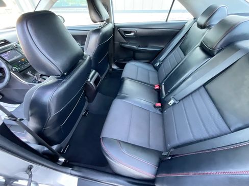 Used 2017 Toyota Camry SE FWD image 27
