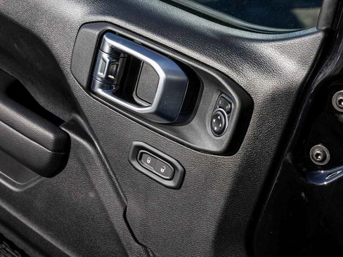 New 2026 Jeep Gladiator Sport AWD/4WD image 7