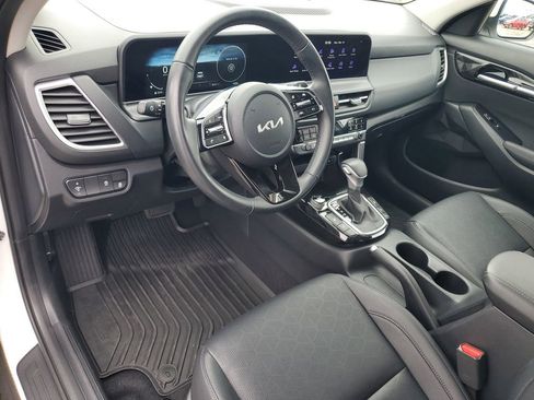 Used 2025 Kia Seltos EX w/ EX Sunroof Package image 6