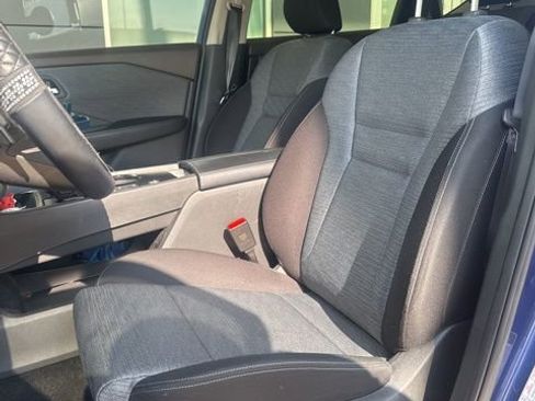 Used 2023 Nissan Rogue SV image 10