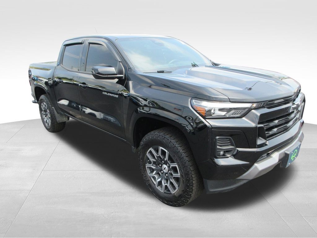 Used 2023 Chevrolet Colorado Z71 w/ Z71 Convenience Package 2 AWD/4WD image 7