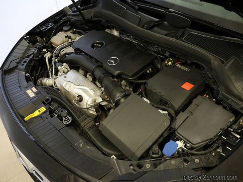 Used 2021 Mercedes-Benz GLA 250 4MATIC image 39
