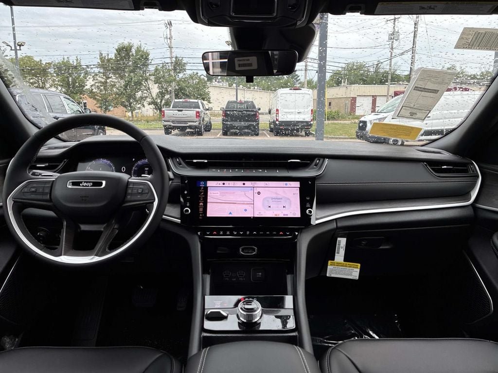 New 2026 Jeep Grand Cherokee Limited AWD/4WD image 8