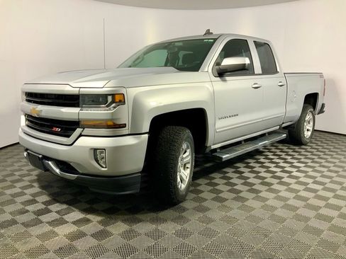 Used 2018 Chevrolet Silverado 1500 LT w/ All Star Edition image 10