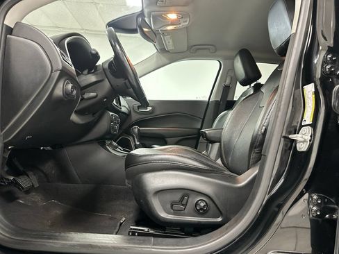 Used 2020 Jeep Compass Limited AWD/4WD image 16