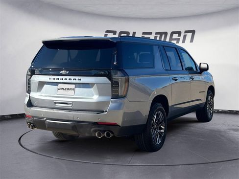 New 2026 Chevrolet Suburban Z71 image 5