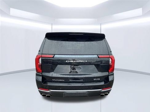 Used 2025 GMC Yukon Denali Ultimate AWD/4WD image 9