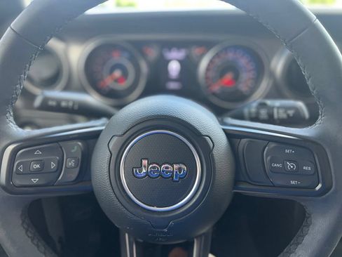 Used 2023 Jeep Wrangler Sport AWD/4WD image 12