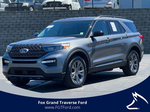 Certified 2023 Ford Explorer XLT w/ Equipment Group 202A AWD/4WD image 1