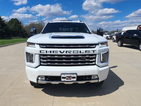 Used 2022 Chevrolet Silverado 2500 LTZ w/ Z71 Chrome Sport Edition AWD/4WD image 2