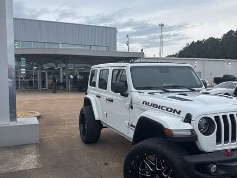 Used 2022 Jeep Wrangler Unlimited Rubicon w/ Steel Bumper Group AWD/4WD image 1