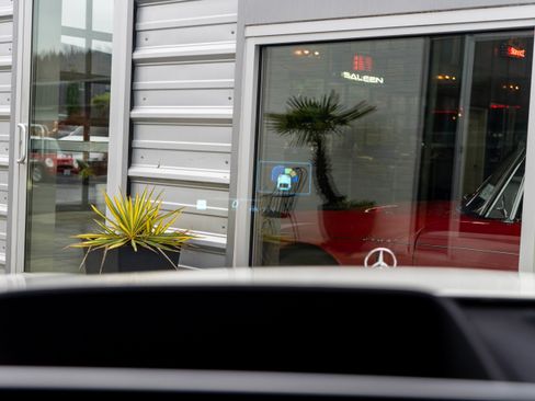 Used 2023 Mercedes-Benz S 580 4MATIC Sedan image 18