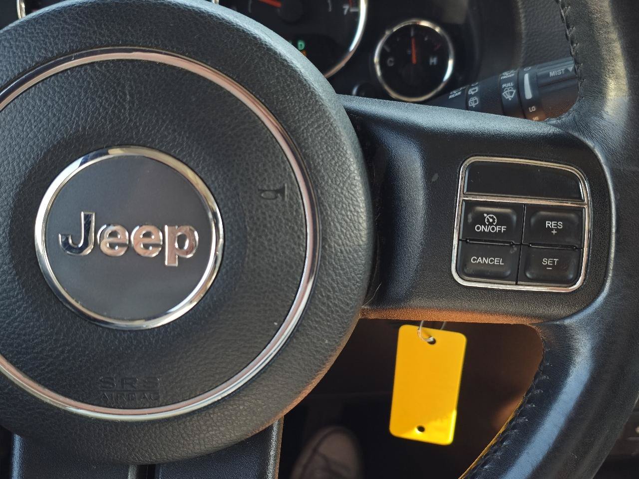 Used 2014 Jeep Wrangler Unlimited Sahara w/ Connectivity Group AWD/4WD image 28