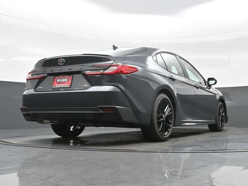 Used 2026 Toyota Camry SE FWD image 32