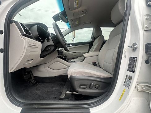 Used 2021 Hyundai Tucson Value w/ Cargo Package FWD image 19