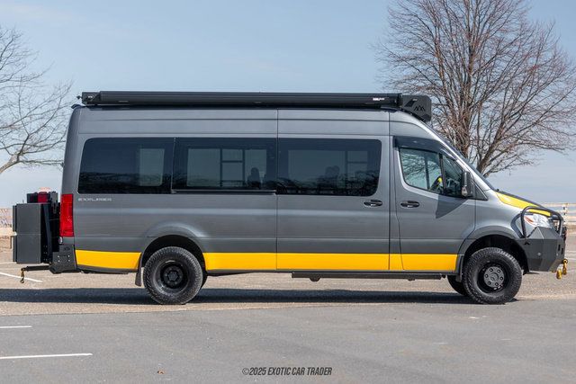 Used 2022 Mercedes-Benz Sprinter 3500 image 9