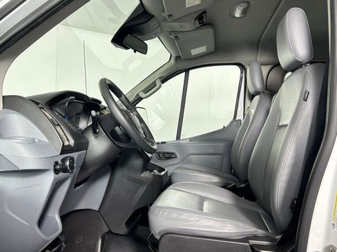 Used 2018 Ford Transit 150 XL image 25
