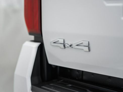 New 2026 Toyota Tacoma SR5 image 7