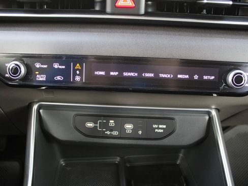 New 2026 Kia Carnival EX image 46